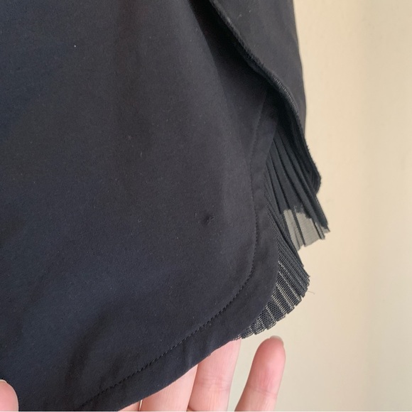 Lululemon Chiffon Detail Black Shorts Size 4 - Picture 3 of 5